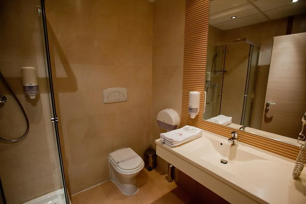 Top Rooms Aparthotel Bucureşti 4*,