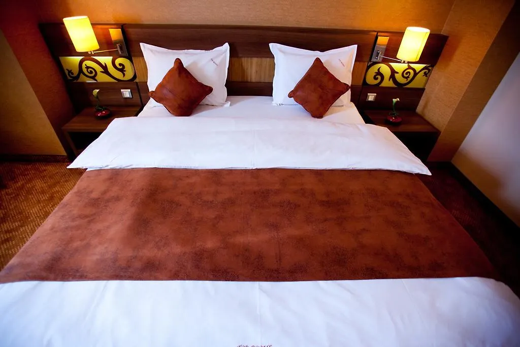 Top Rooms Aparthotel Bucureşti 4*,