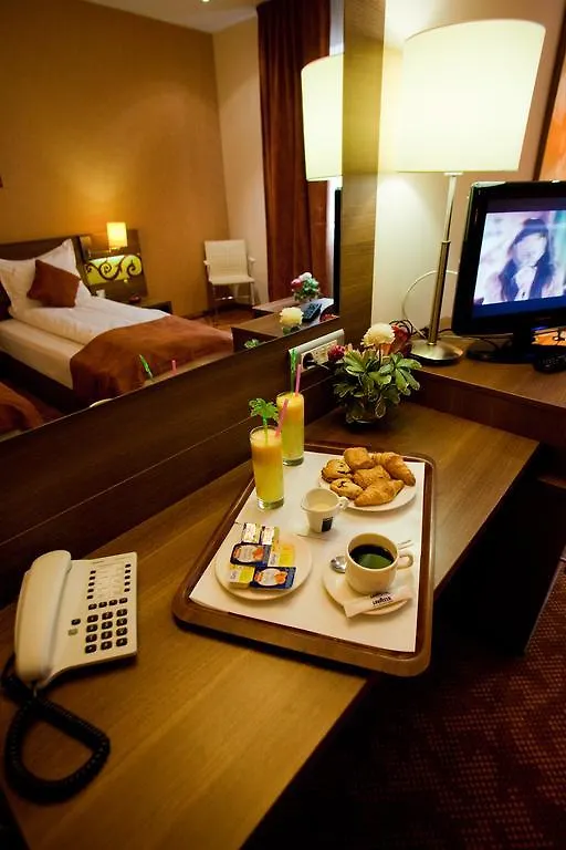 Top Rooms Aparthotel Bucureşti România