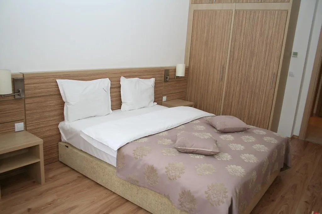 Top Rooms Aparthotel Bucharest