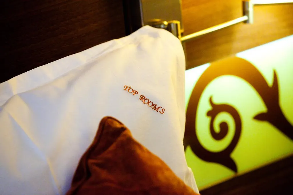 Top Rooms Aparthotel Bucharest 4*,  Romania